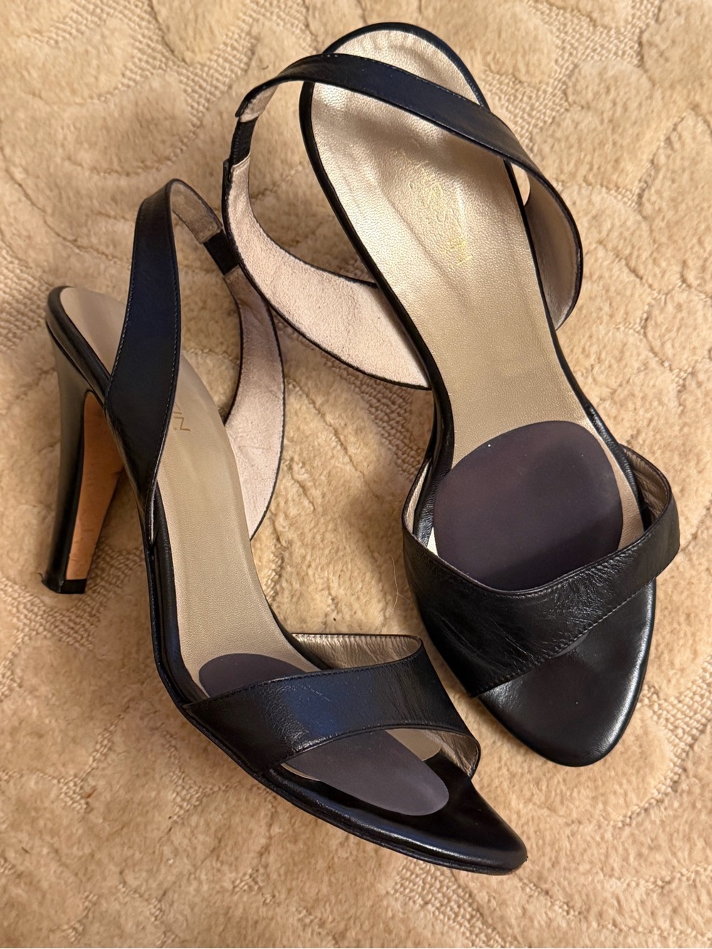 Black Leather Slingback Heels 9-1/2 great condition comfy!